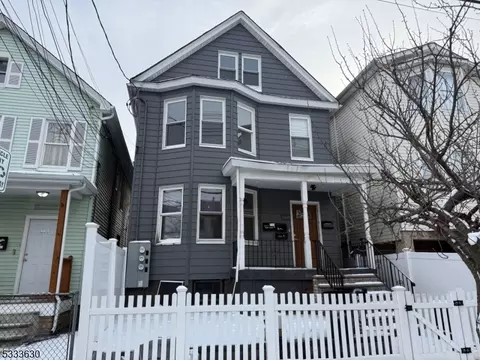 465 Henry St, Elizabeth, NJ 07201
