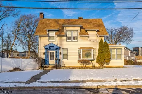 1 Wilson Ter, Elizabeth, NJ 07208