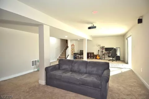 90 Oakwood Blvd, Union Twp, NJ 08827 photo 30