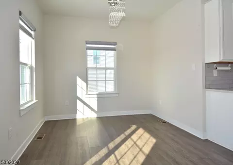 90 Oakwood Blvd, Union Twp, NJ 08827 photo 7