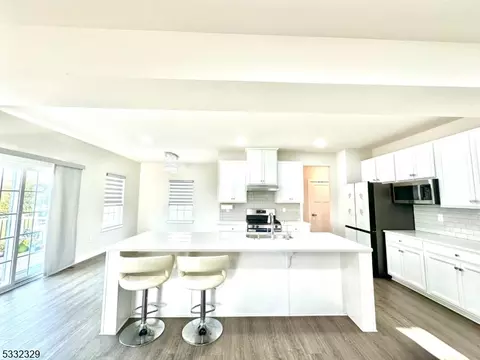 90 Oakwood Blvd, Union Twp, NJ 08827 photo 10