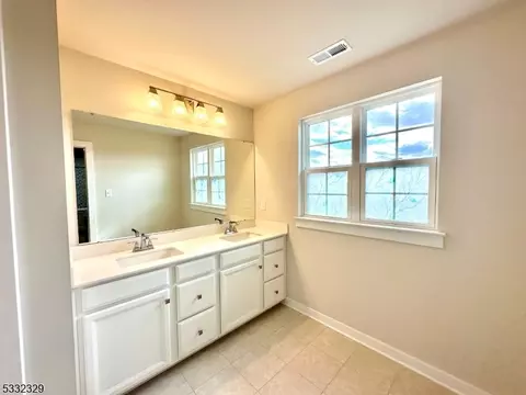 90 Oakwood Blvd, Union Twp, NJ 08827 photo 25