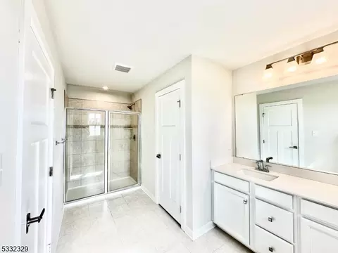 90 Oakwood Blvd, Union Twp, NJ 08827 photo 12