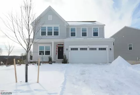 90 Oakwood Blvd, Union Twp, NJ 08827