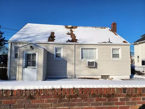 704 E 30th St, Paterson, NJ 07513