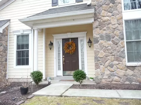 37 Hopkins Ct, Parsippany, NJ 07054