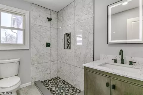 599 Mountain View Ter, Middlesex, NJ 08846 photo 31