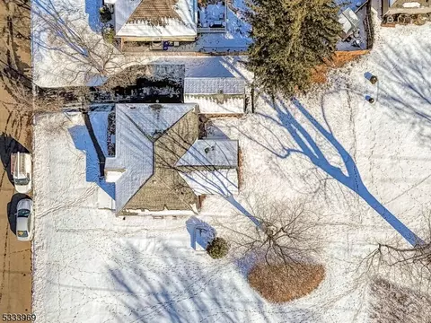 599 Mountain View Ter, Middlesex, NJ 08846 photo 43