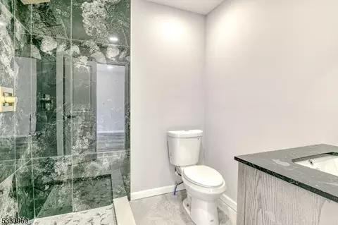 599 Mountain View Ter, Middlesex, NJ 08846 photo 22