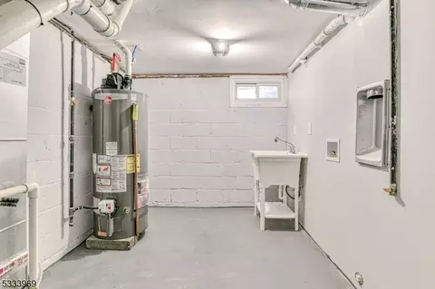 599 Mountain View Ter, Middlesex, NJ 08846 photo 40
