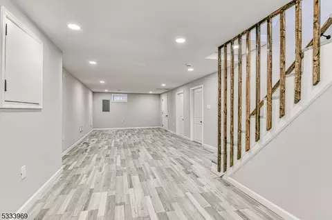 599 Mountain View Ter, Middlesex, NJ 08846 photo 34
