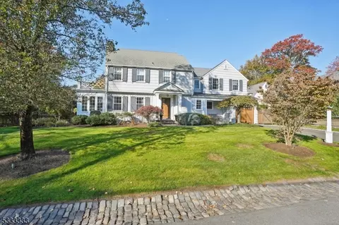 27 Whitney Rd, Millburn Twp, NJ 07078