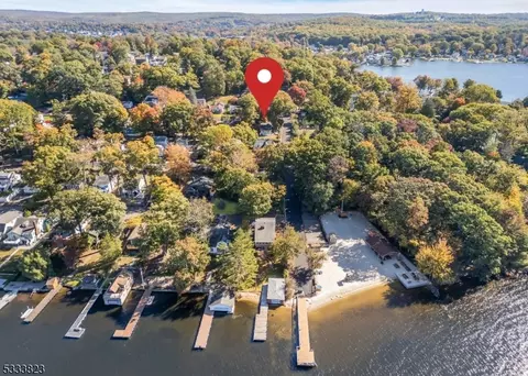 142 Schwarz Blvd, Jefferson, NJ 07849