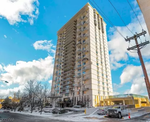 160 Overlook Ave #24E, Hackensack, NJ 07601