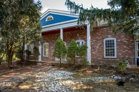 99 Highland Ave, Lambertville, NJ 08530