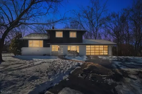 35 Rutgers Ct, Wayne, NJ 07470