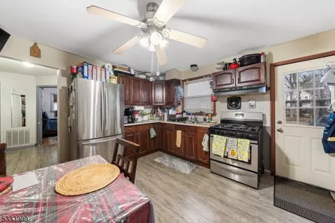 805-07 E 3rd St, Plainfield, NJ 07062 photo 4