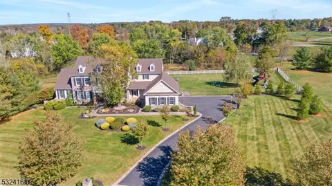 7 Belmont Ct, Alexandria Twp, NJ 08867