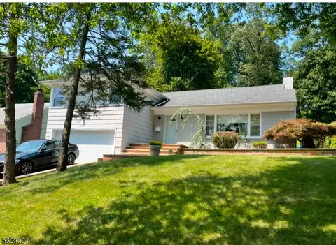 7 Stanford Ct, West Orange, NJ 07052