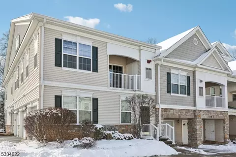 103 Stone Creek Ct, Hanover, NJ 07981