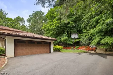 32 Apache Rd, Wayne, NJ 07470 photo 35