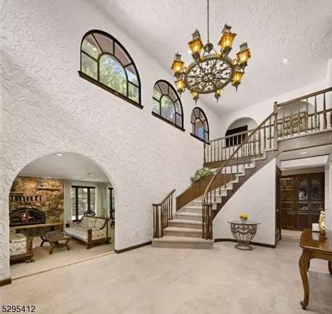 32 Apache Rd, Wayne, NJ 07470 photo 3