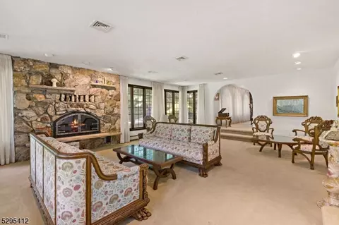 32 Apache Rd, Wayne, NJ 07470 photo 5