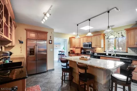 21 Circle Dr, Parsippany-troy Hills Twp, NJ 07054 photo 7