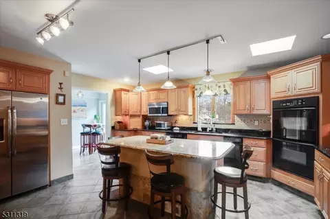 21 Circle Dr, Parsippany-troy Hills Twp, NJ 07054 photo 6