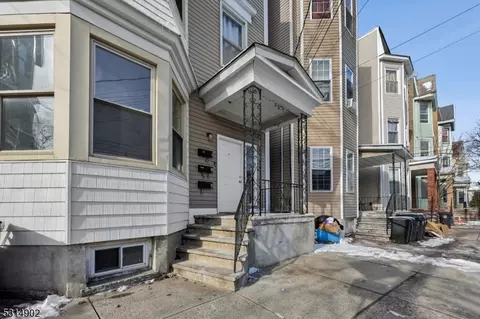 235 S 11th St, Newark, NJ 07107