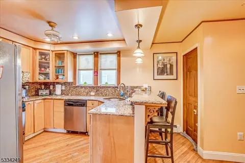 10 Cherry St, Edison, NJ 08817 photo 15