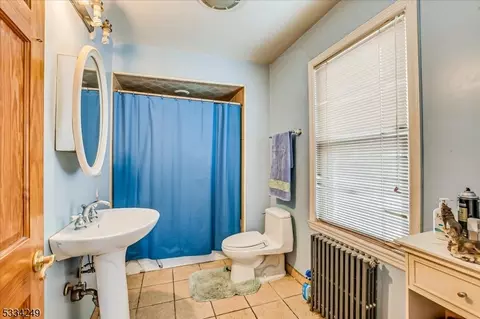 10 Cherry St, Edison, NJ 08817 photo 23