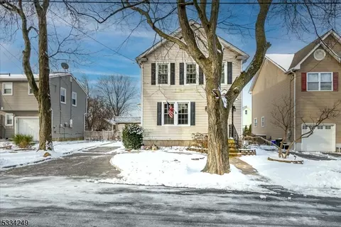 10 Cherry St, Edison, NJ 08817 photo 2