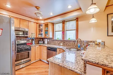 10 Cherry St, Edison, NJ 08817 photo 16