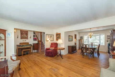 18 Oak Ln, Wayne, NJ 07470 photo 3