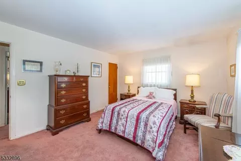 18 Oak Ln, Wayne, NJ 07470 photo 17