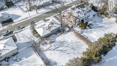 18 Oak Ln, Wayne, NJ 07470 photo 36