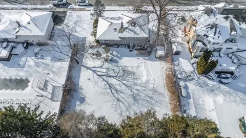 18 Oak Ln, Wayne, NJ 07470 photo 38