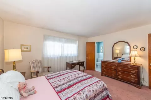 18 Oak Ln, Wayne, NJ 07470 photo 16