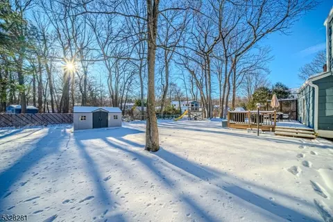 22 Beechtree Rd, West Caldwell, NJ 07006 photo 31