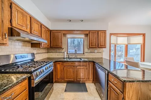 22 Beechtree Rd, West Caldwell, NJ 07006 photo 6
