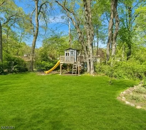 22 Beechtree Rd, West Caldwell, NJ 07006 photo 35
