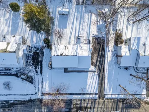 22 Beechtree Rd, West Caldwell, NJ 07006 photo 37