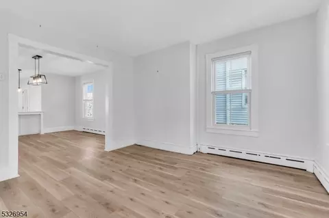 73 Mine St, Flemington, NJ 08822 photo 3