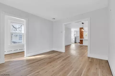 73 Mine St, Flemington, NJ 08822 photo 4