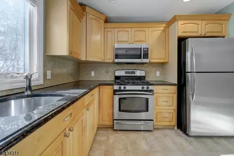 6 Skymark Ct, Upper Saddle River, NJ 07458 photo 15