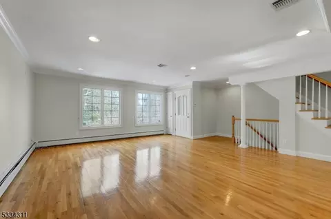 6 Skymark Ct, Upper Saddle River, NJ 07458 photo 10