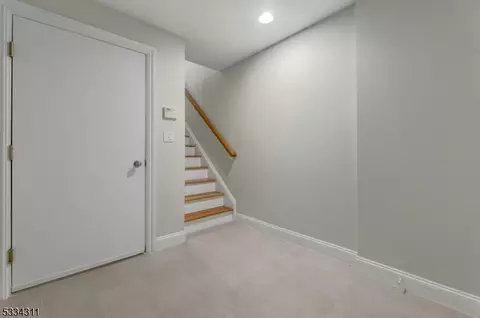 6 Skymark Ct, Upper Saddle River, NJ 07458 photo 38