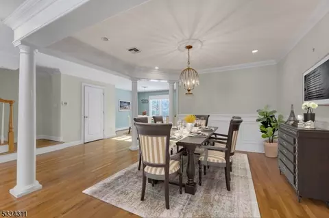 6 Skymark Ct, Upper Saddle River, NJ 07458 photo 4