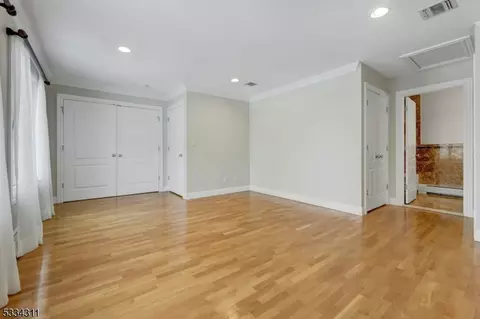 6 Skymark Ct, Upper Saddle River, NJ 07458 photo 25